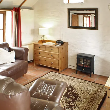 Charming In Cornwall With Garden And Playground 3* ルー